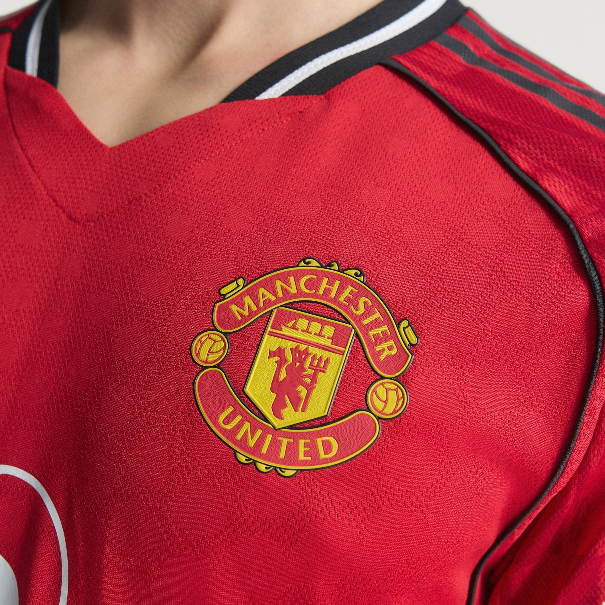 adidas Zirkzee Men's Manchester United Authentic Home Jersey 25/26 w/ NRFR + EPL Patch (Red)