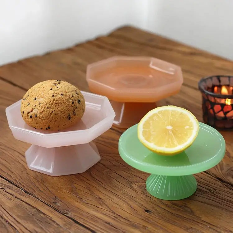 Jade Glass Goblet Tray Frosted Jade Glass Dessert Tray Retro Round Goblet Plate Fruit Storage Tray Jewelry Ornament \