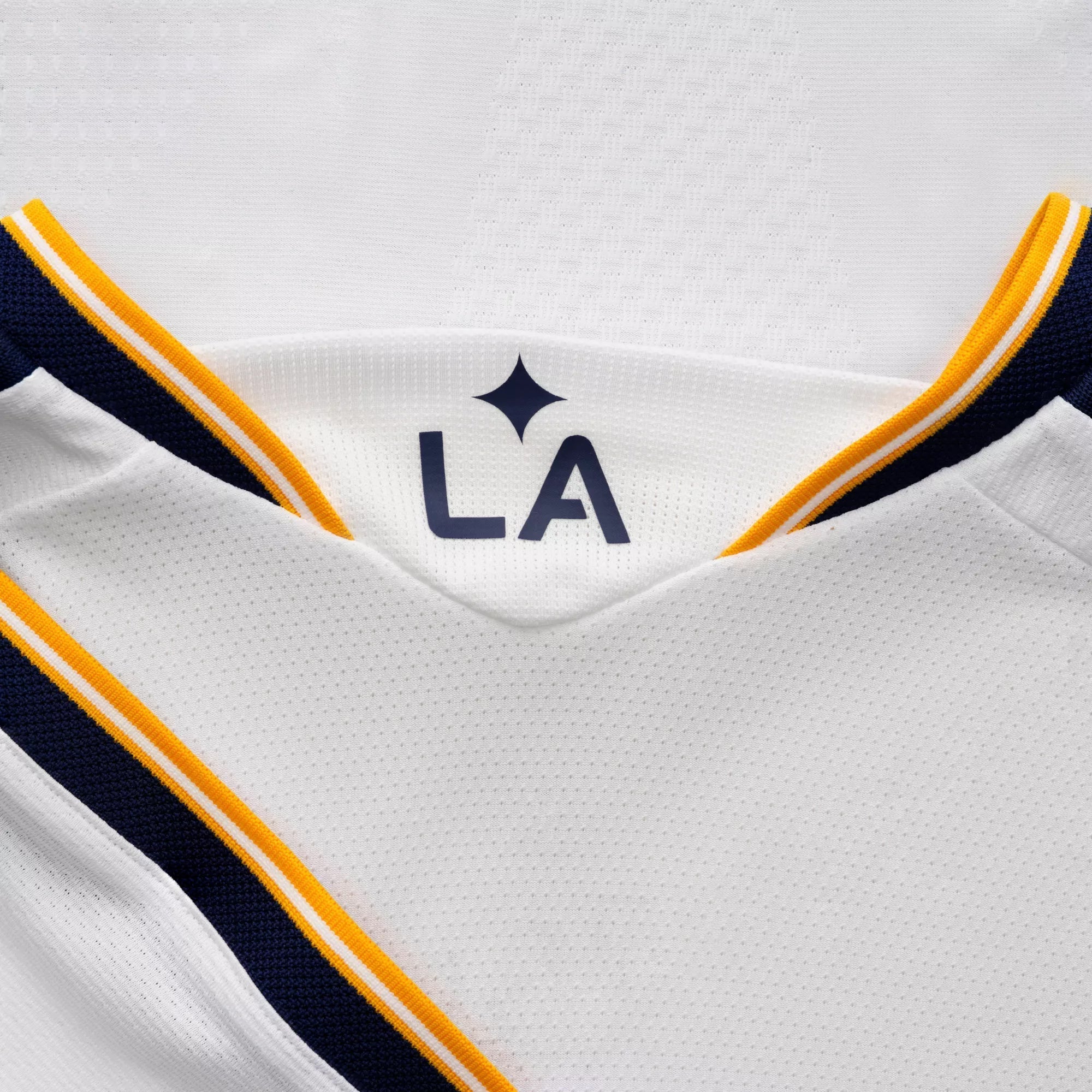 adidas Men's Rindov LA Galaxy Authentic Match Home Jersey 26/27 (White)